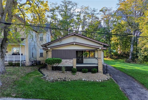 Tiny photo for 79 Hawthorne Street, Struthers, OH 44471 (MLS # 5255117)