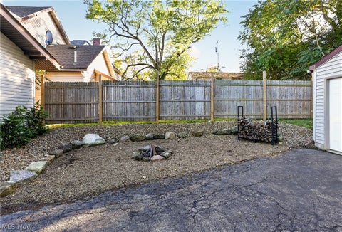 Tiny photo for 79 Hawthorne Street, Struthers, OH 44471 (MLS # 5255117)