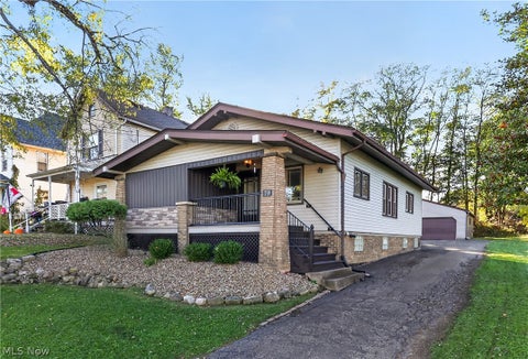 Tiny photo for 79 Hawthorne Street, Struthers, OH 44471 (MLS # 5255117)