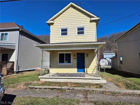 Homes For Sale - 1002 Second Avenue<br/> New Cumberland, WV 26047