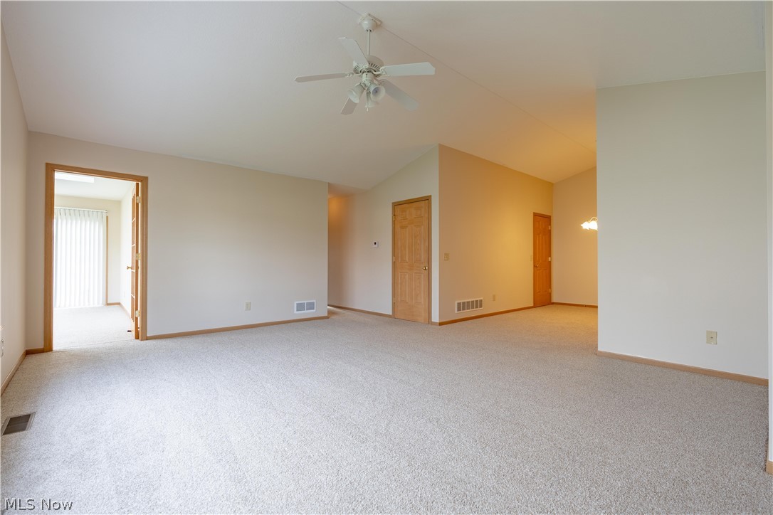 University Villa Condo Ph 03 - Residential