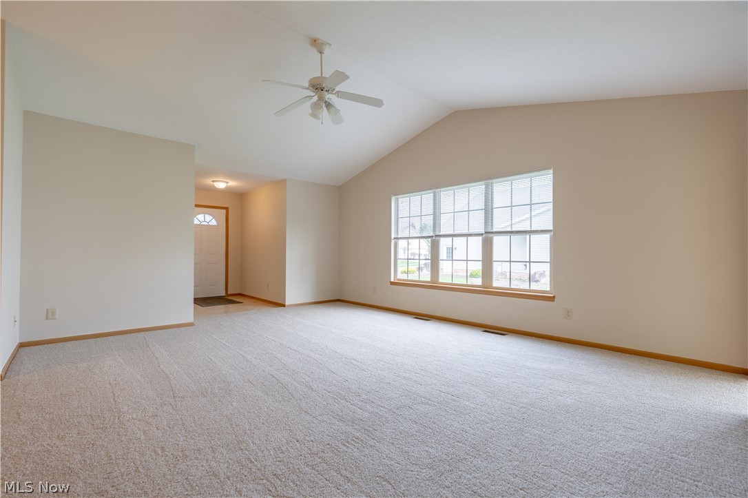 University Villa Condo Ph 03 - Residential