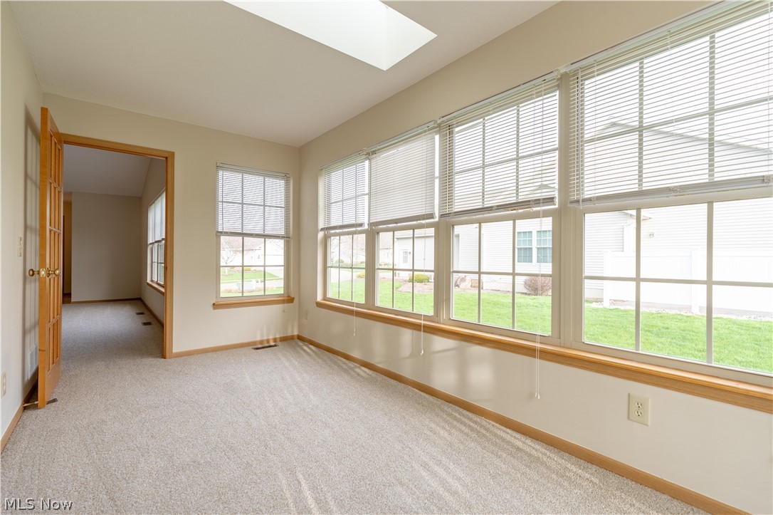 University Villa Condo Ph 03 - Residential