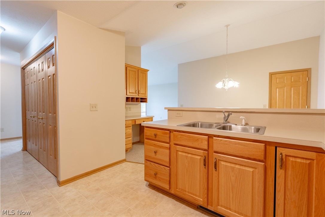 University Villa Condo Ph 03 - Residential