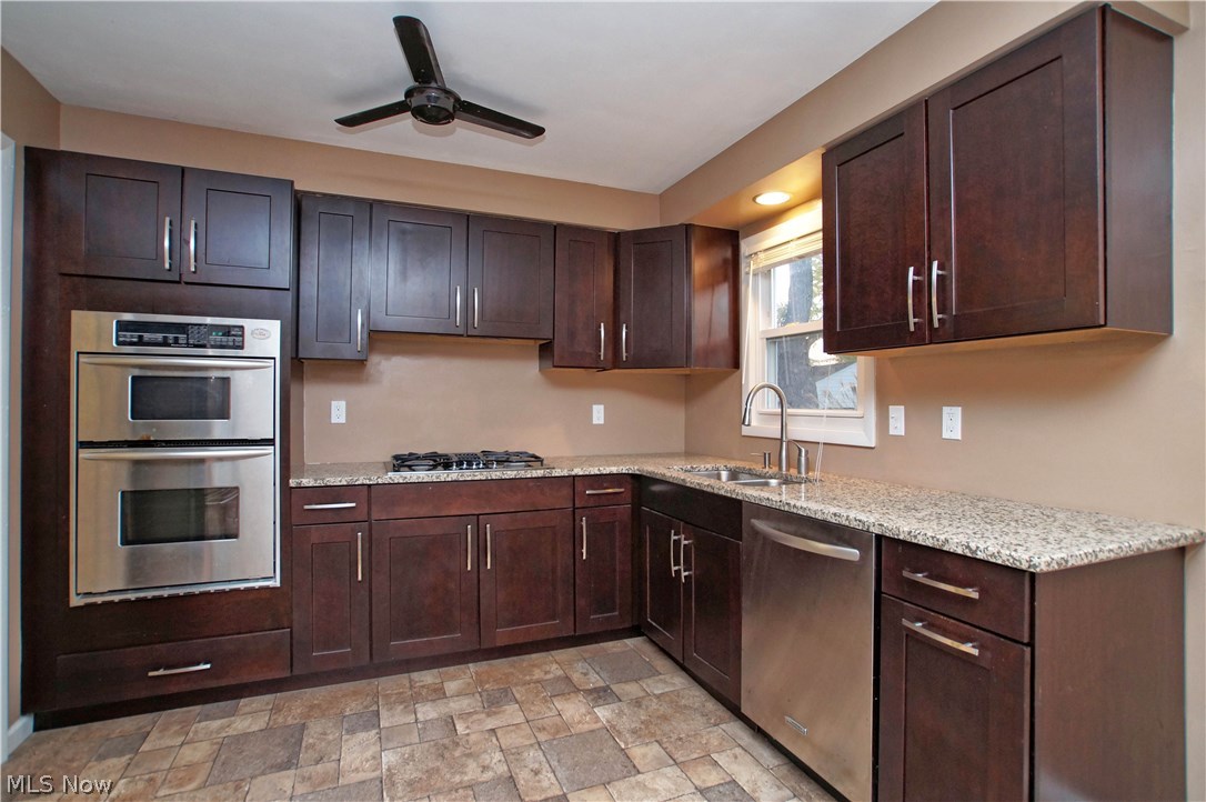 Lake Shore Blvd - Residential