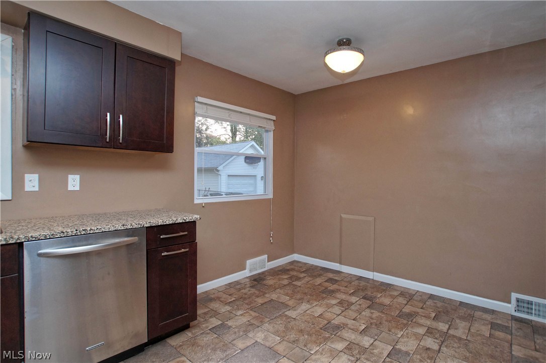 Lake Shore Blvd - Residential