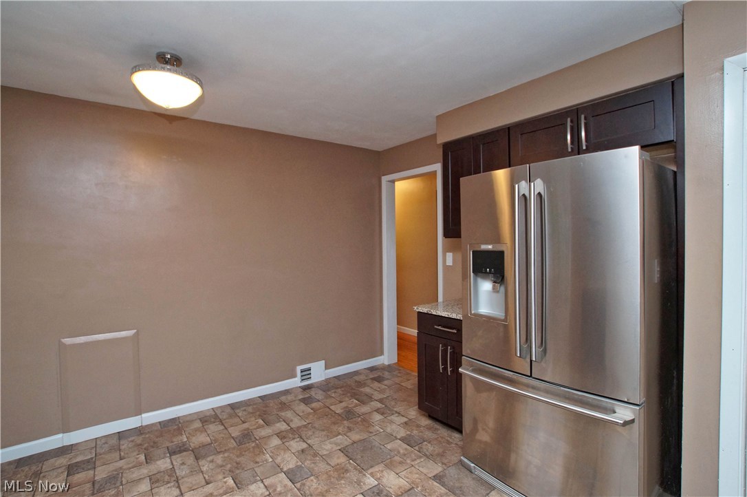 Lake Shore Blvd - Residential