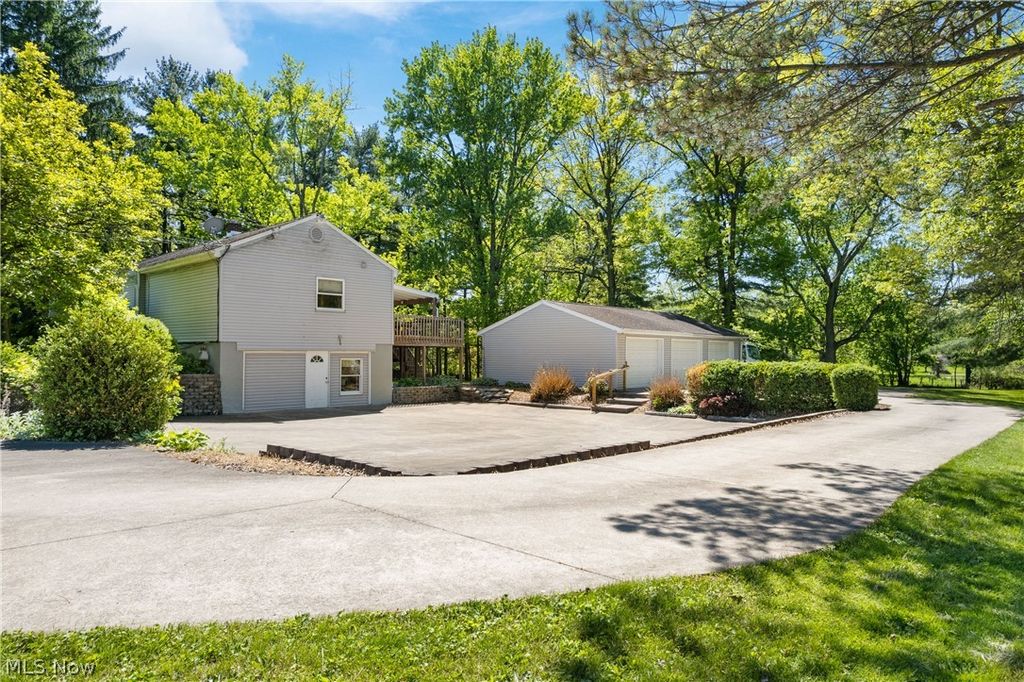Photo of 5030 Manchester Road, Akron, OH 44319 (MLS # 5210270)