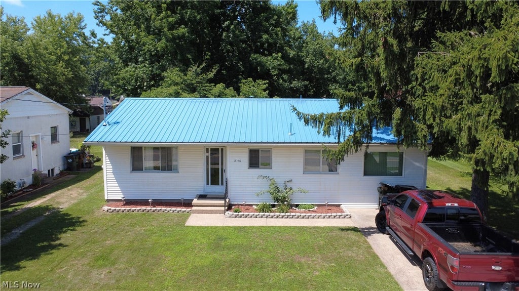 Photo of 2110 Rockland Ave AVE, Belpre, OH 45714 (MLS # 5225582)