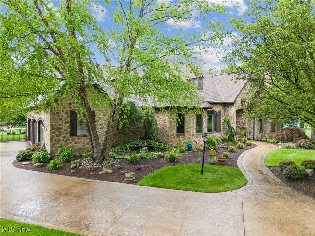 3109 Kennesaw Circle, Canton, Ohio image 4