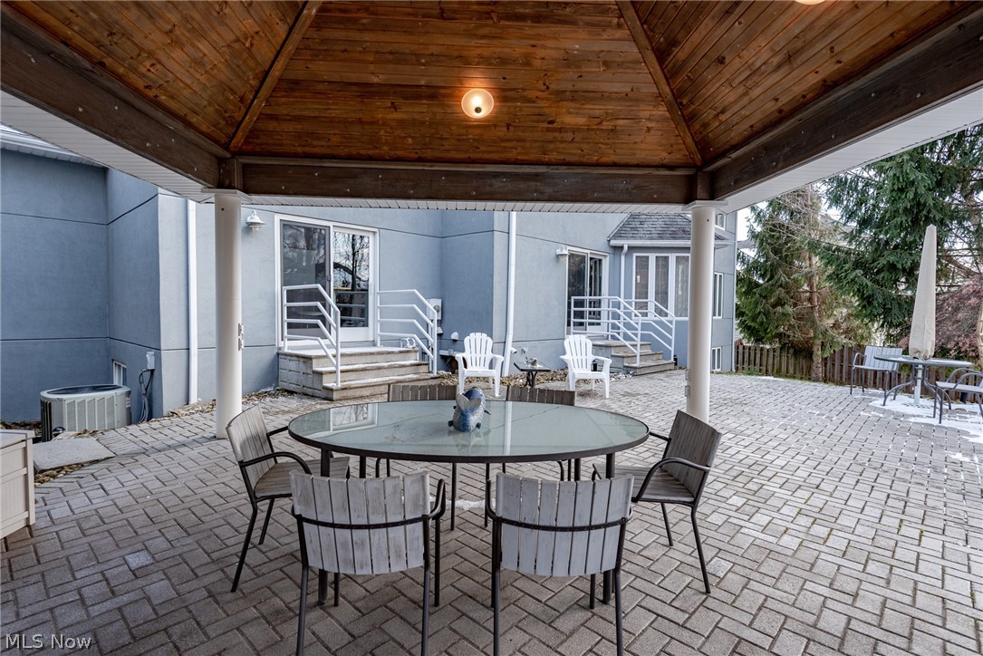 Southampton Woods 03 - Residential