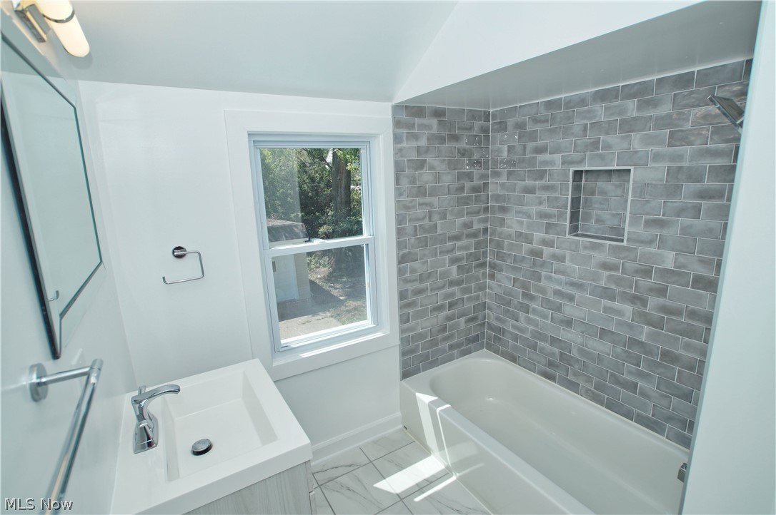 Oxford Manor - Residential