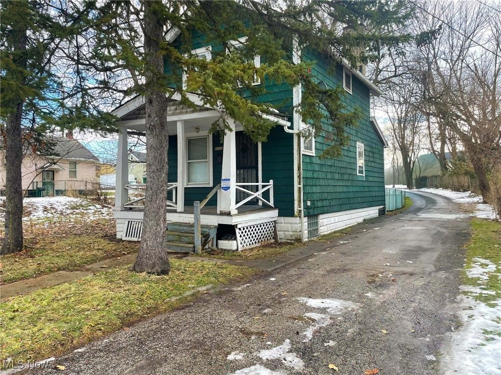 Photo of 9524 Nelson Avenue, Cleveland, OH 44105 (MLS # 5178171)