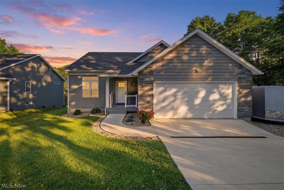 682 Grand Valley Drive