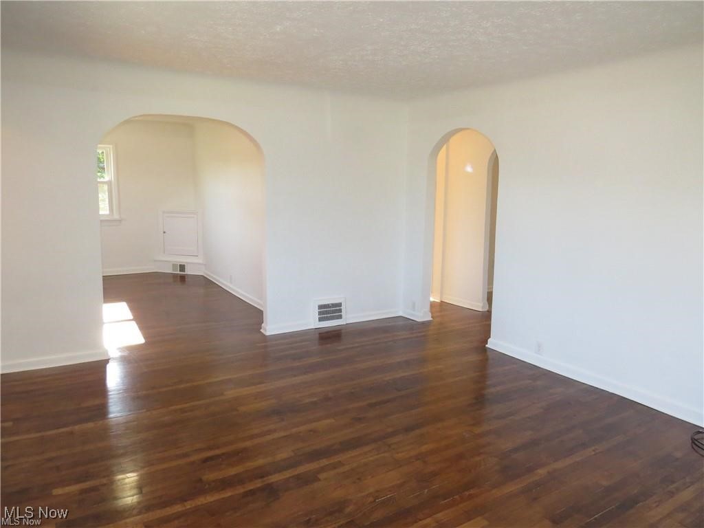 Madison, Ohio 44057, United States, 4 Bedrooms Bedrooms, ,2 BathroomsBathrooms,Residential,Active,182918