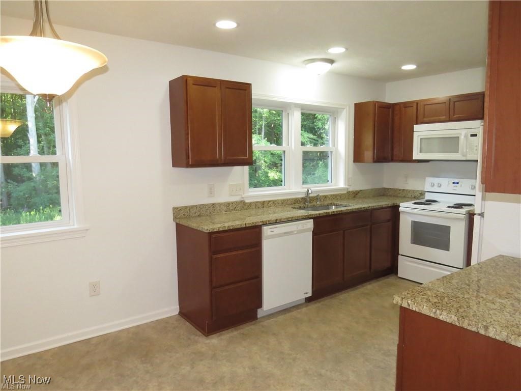 Madison, Ohio 44057, United States, 4 Bedrooms Bedrooms, ,2 BathroomsBathrooms,Residential,Active,182918