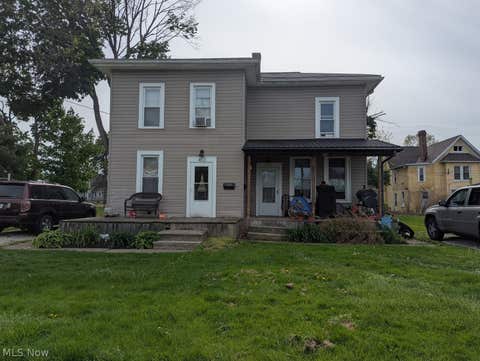 Photo for 411-413 6th Street SW