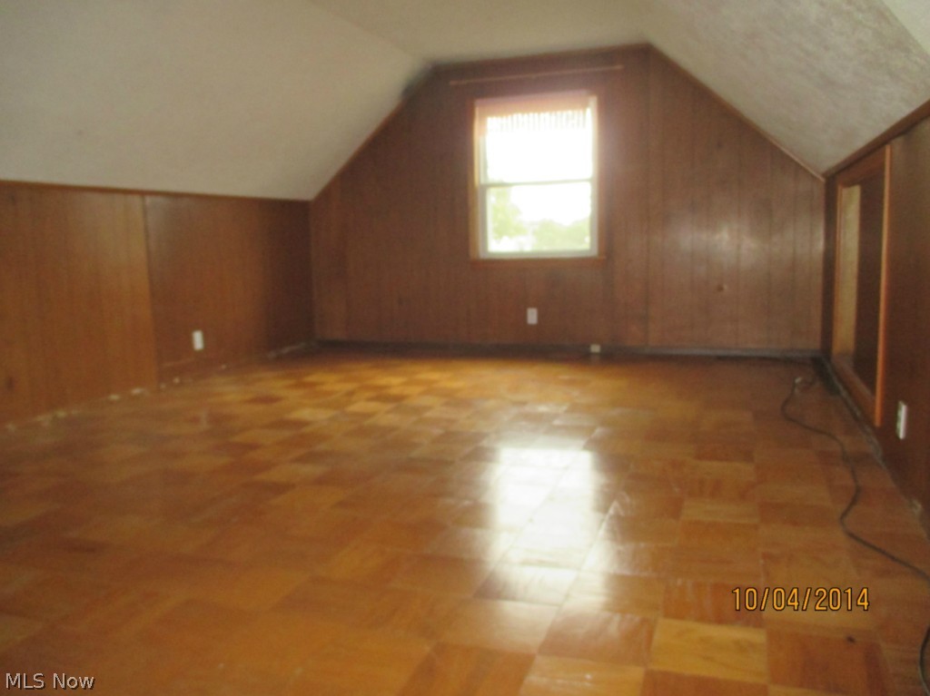 Wool-O-Beach Imp Co - Residential