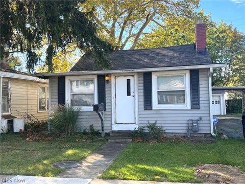 Photo of 240 E 238th Street, Euclid, OH 44123 (MLS # 5255525)