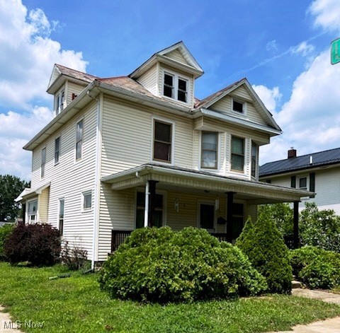 Calling all flippers! Older 2 Story with lots of potential! 4 Large bedrooms, 2 Fireplaces (do not work). Kitchen has been updated. Additional space in the attic. Large Lot, with detached garage, (which city will require tore down or rebuilt). Nice front porch. Close to downtown shopping and schools. Don't miss this opportunity to create your dream home!