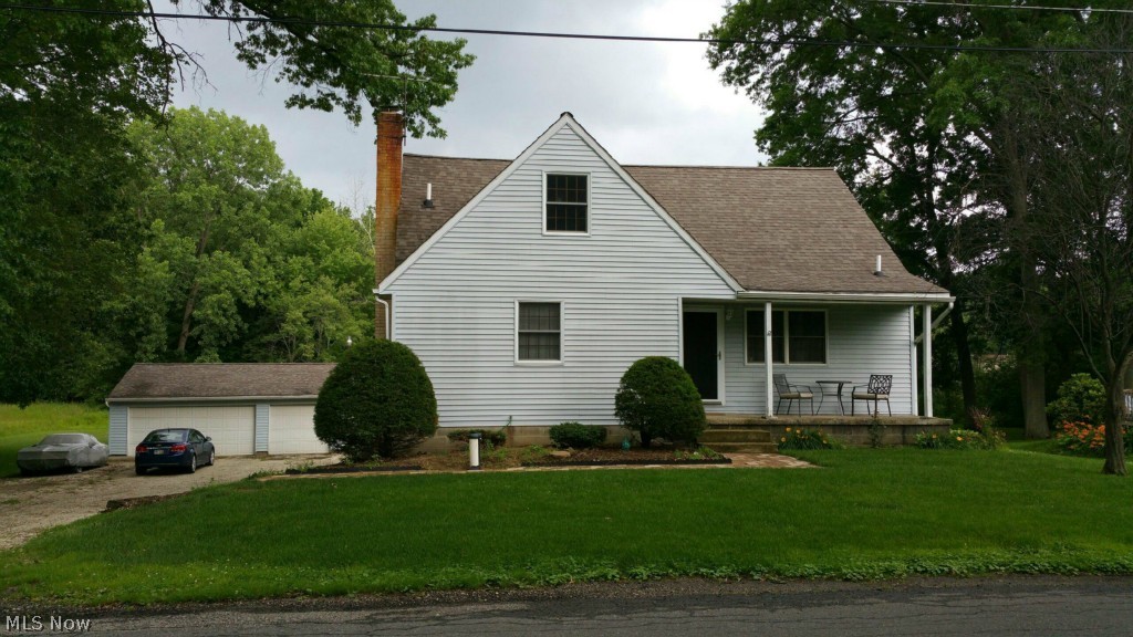 Updated Bungalow on dead end street. New laminate floors on first floor. Kitchen opens up to a 2 Story Deck over looking a large backyard! First Floor Master w/ Large closet. Both bathrooms have been recently updated. Walkout basement is plumbed and ready for 3rd bathroom.