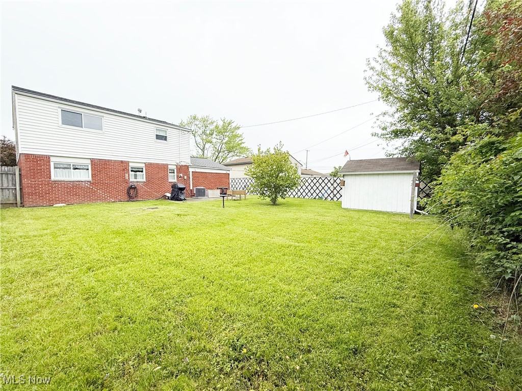 4605 Gary Avenue, Lorain, Ohio image 8