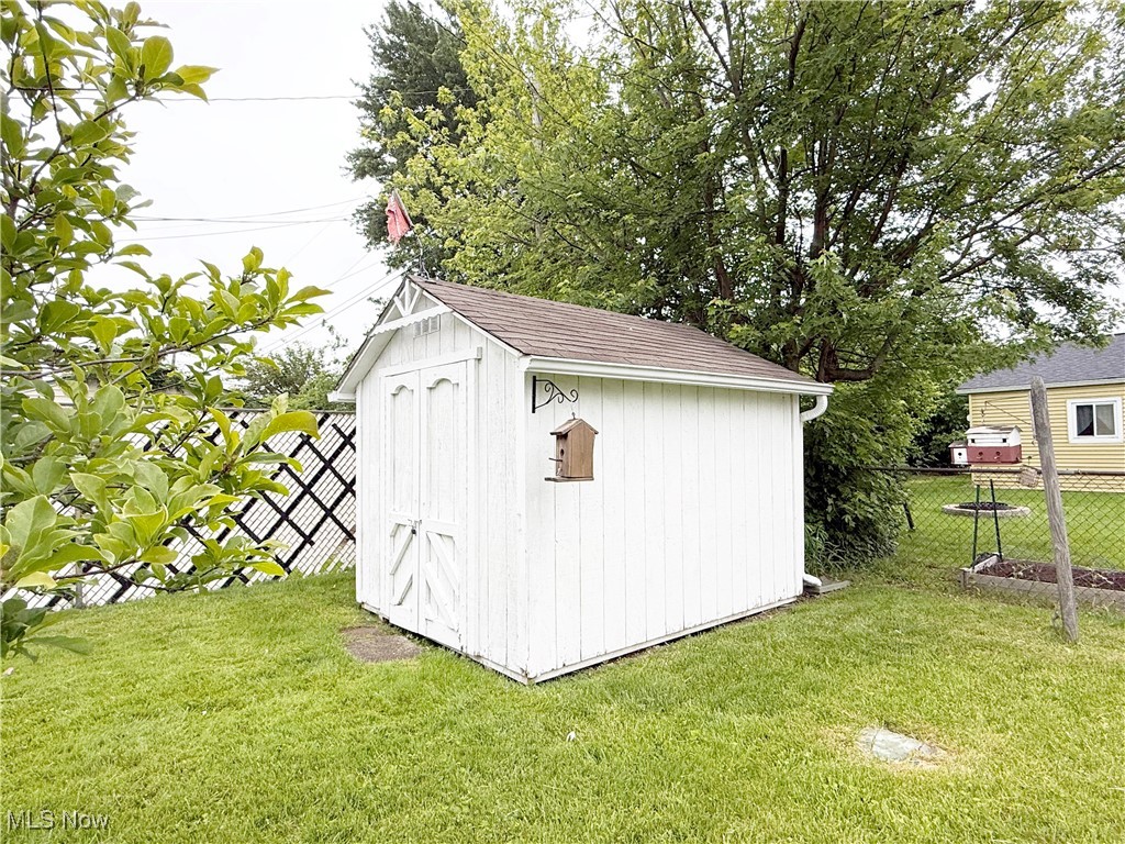 4605 Gary Avenue, Lorain, Ohio image 9