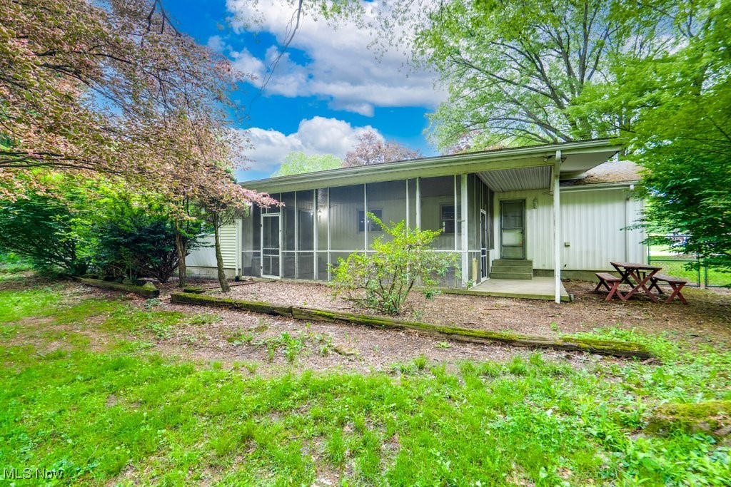 3699 Staunton Drive, Youngstown, Ohio image 39