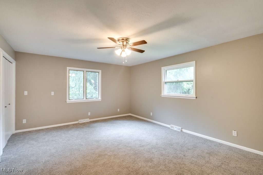 3699 Staunton Drive, Youngstown, Ohio image 30