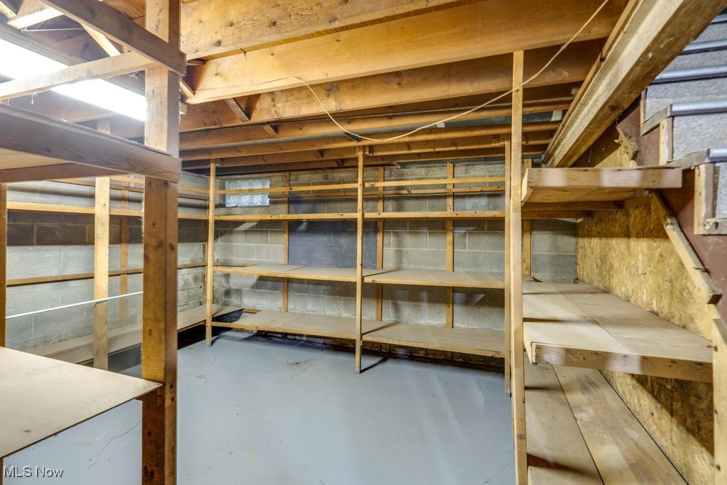 3699 Staunton Drive, Youngstown, Ohio image 36