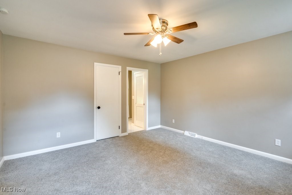 3699 Staunton Drive, Youngstown, Ohio image 24