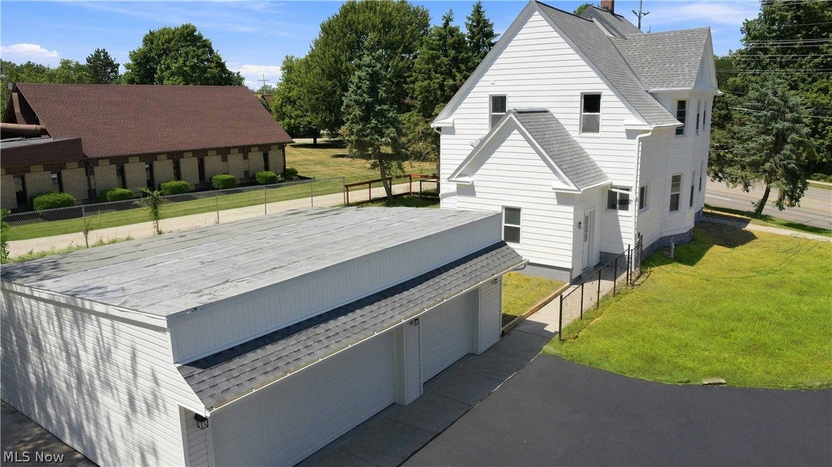 3223 W Pleasant Valley Road