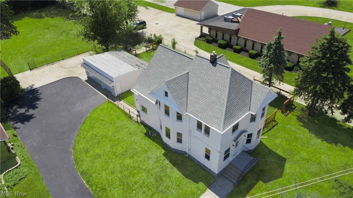 3223 W Pleasant Valley Road