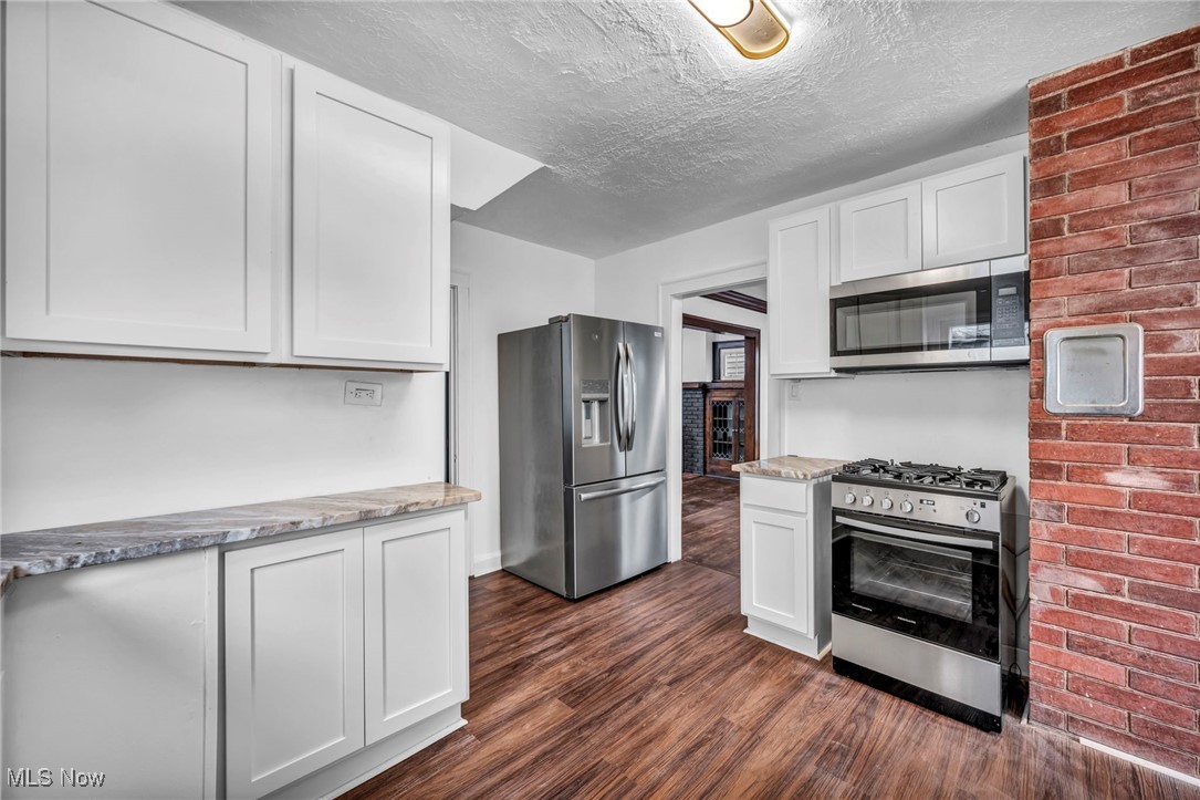 18019 Canterbury Road, Cleveland, Ohio image 16