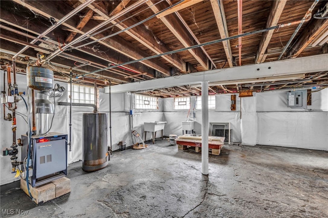 18019 Canterbury Road, Cleveland, Ohio image 35
