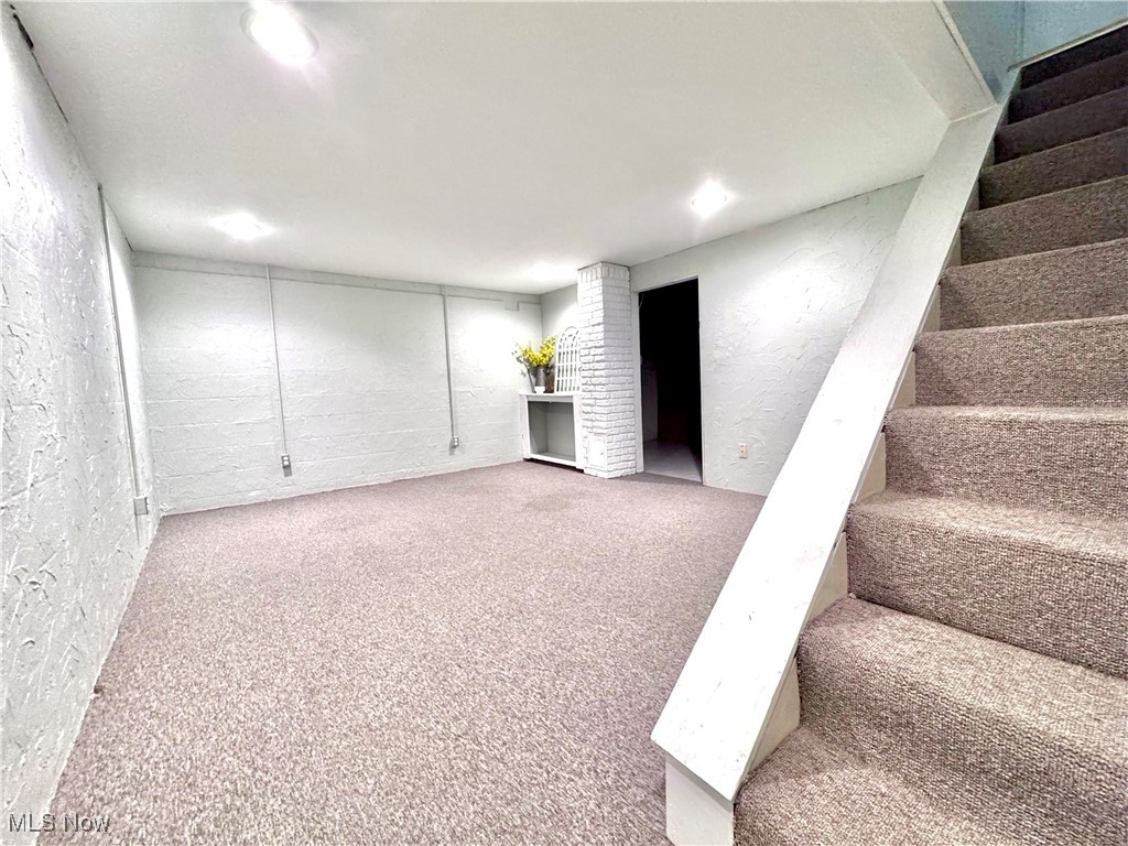 7392 Avon Drive, Mentor, Ohio image 20