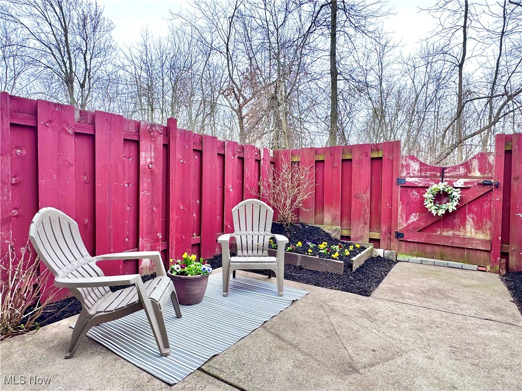 7392 Avon Drive, Mentor, Ohio image 27