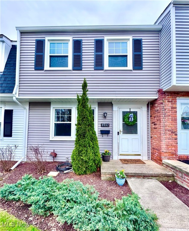 7392 Avon Drive, Mentor, Ohio image 2