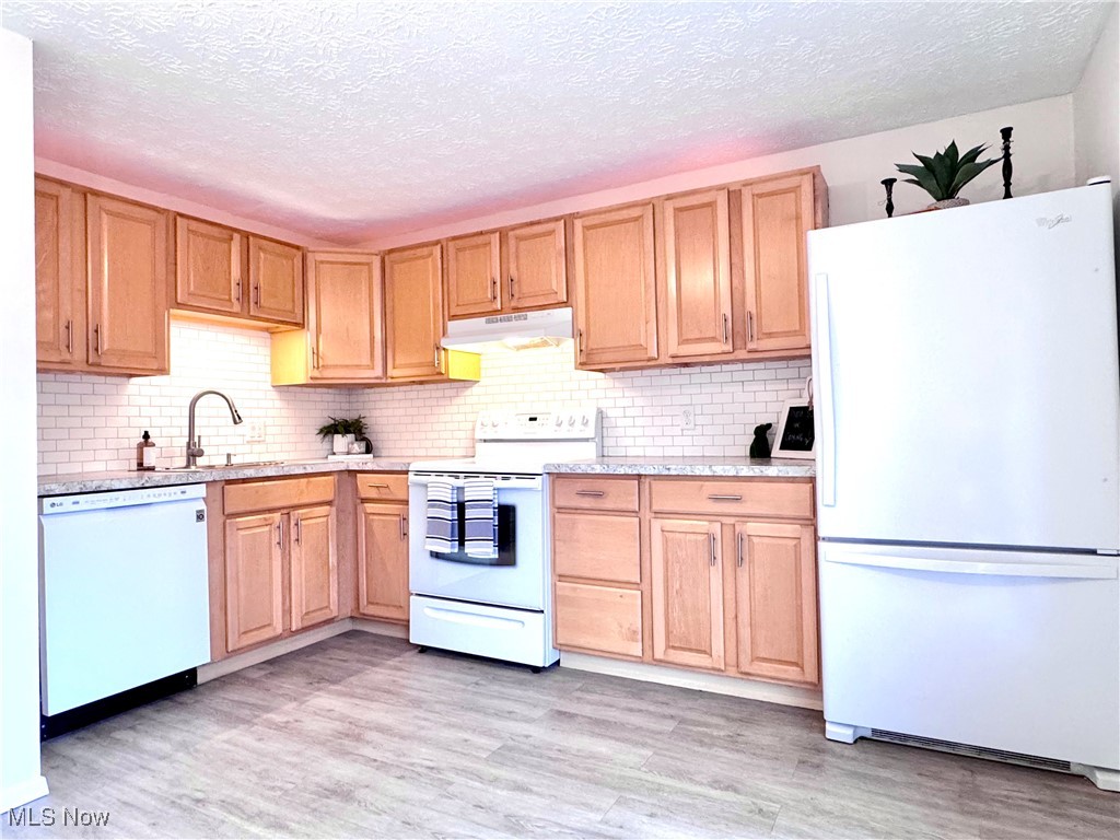 7392 Avon Drive, Mentor, Ohio image 6