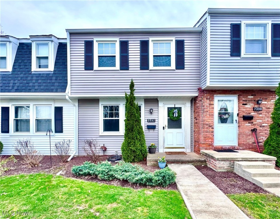 7392 Avon Drive, Mentor, Ohio image 1