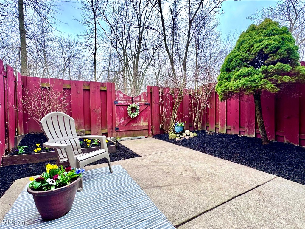 7392 Avon Drive, Mentor, Ohio image 26