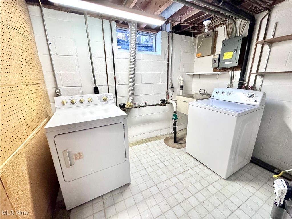 7392 Avon Drive, Mentor, Ohio image 23