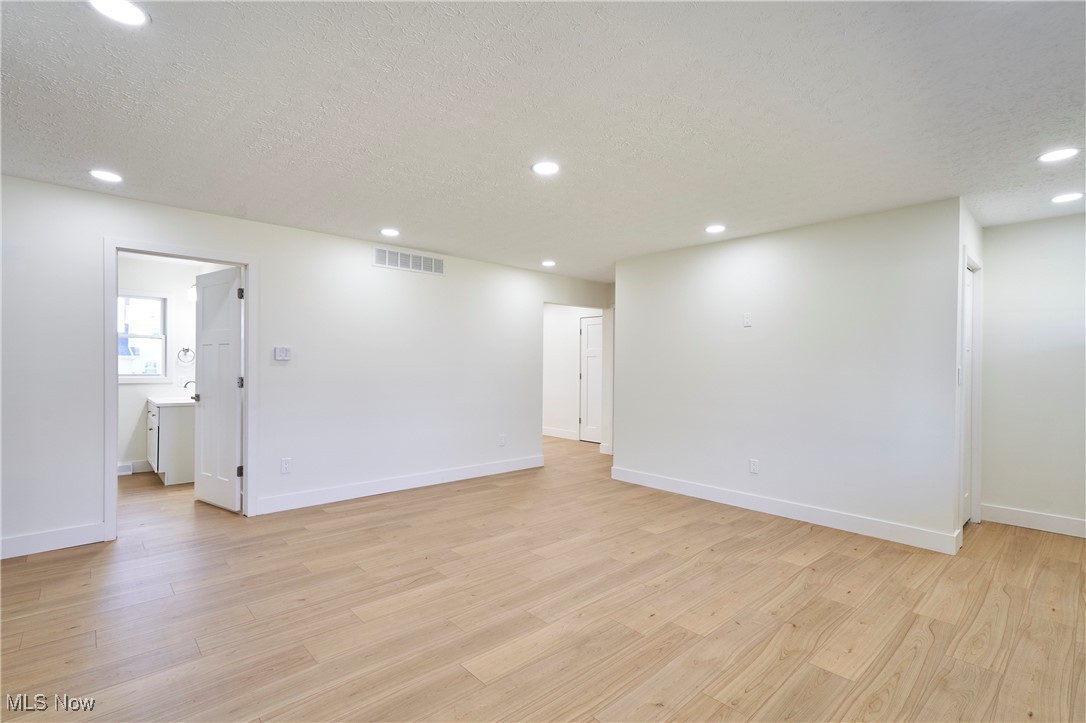 155 Northpark Drive, Wadsworth, Ohio image 4