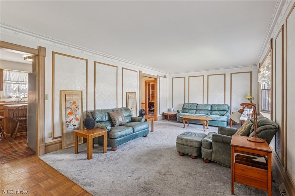 Photo of 1870 Dallas Avenue, Akron, OH 44301 (MLS # 5198332)