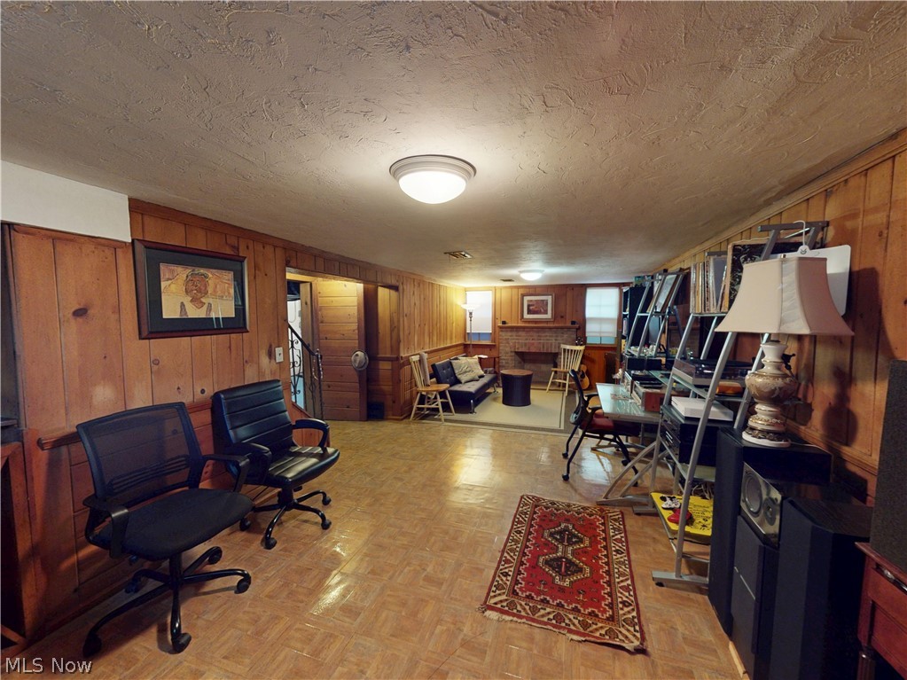 Rapid Transit Land Cos 01 - Residential