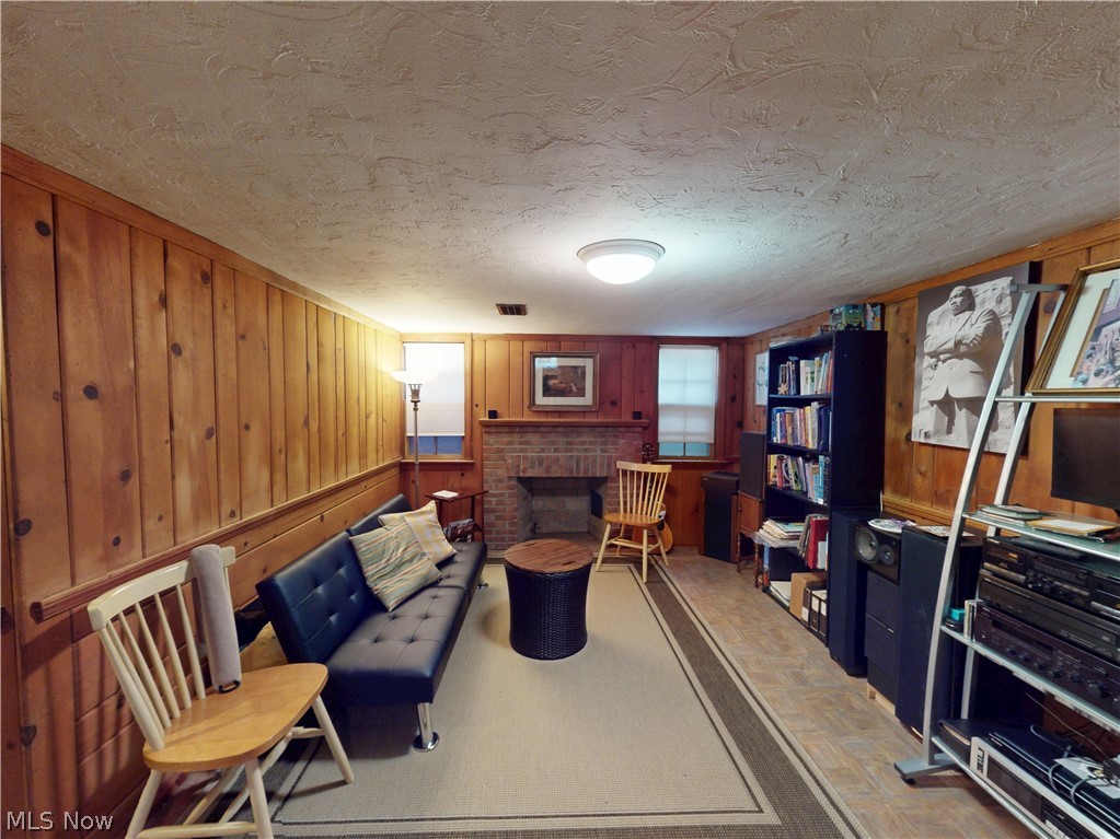 Rapid Transit Land Cos 01 - Residential