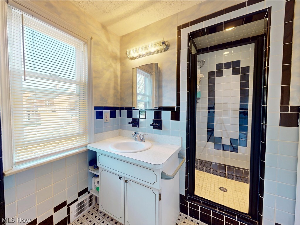 Rapid Transit Land Cos 01 - Residential