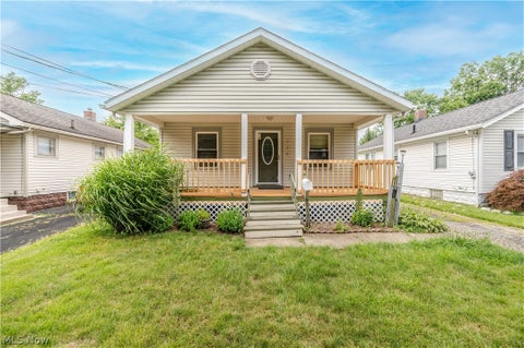 Homes For Sale - 718 Virginia Avenue<br/> Akron, OH 44306