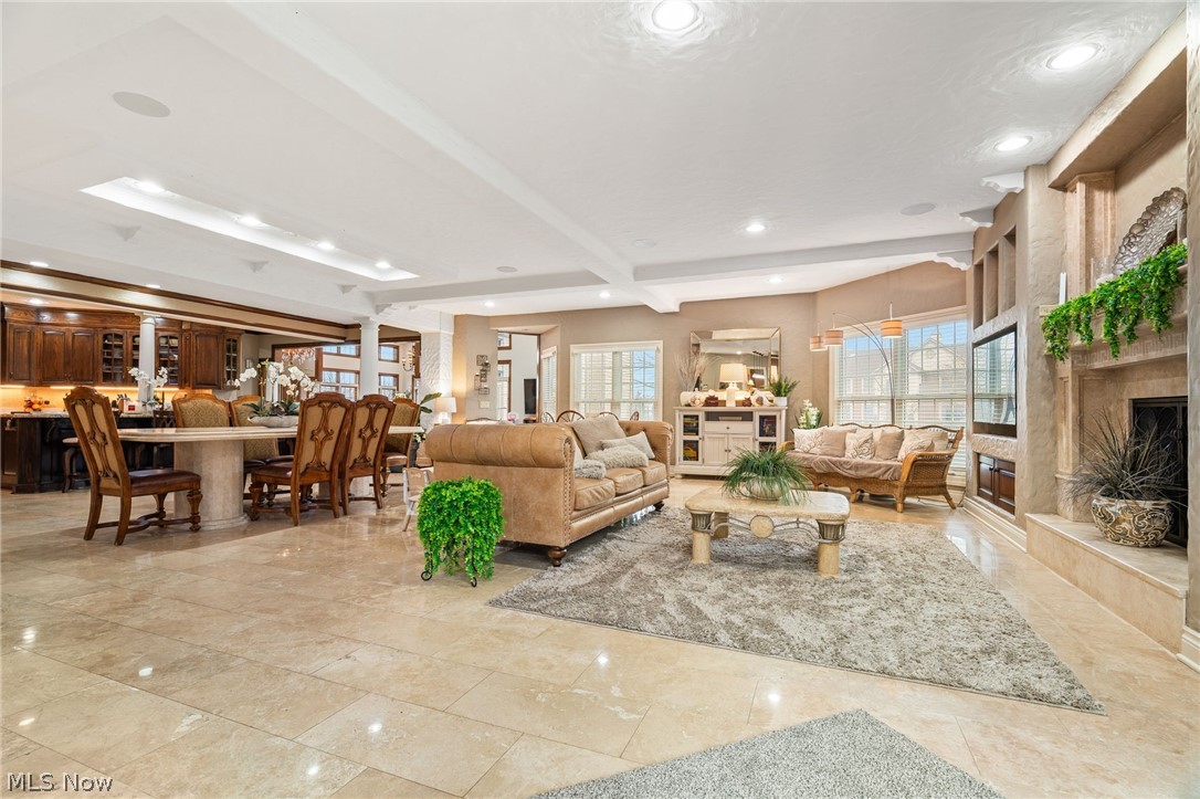 Lakes/Kings Crk #2 - Residential