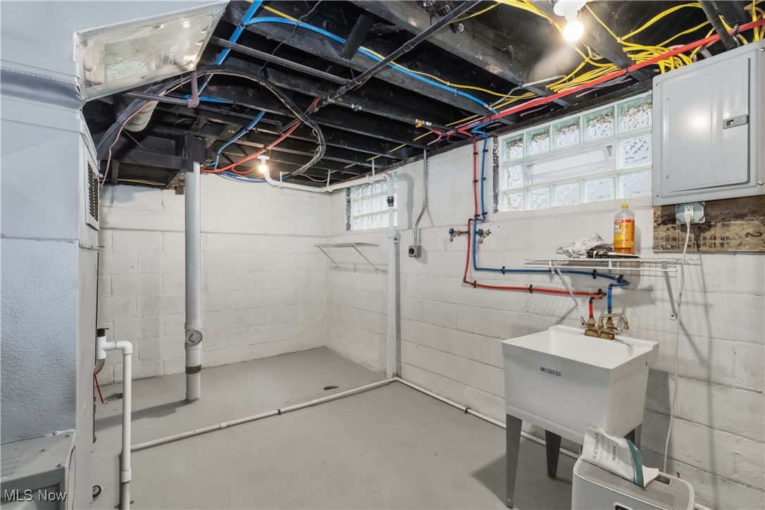 Waid & Duffys Ctr Hwy All - Residential